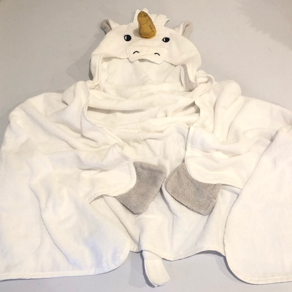 pillowfort hooded towel